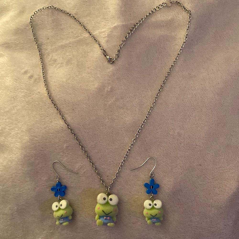 Hot Topic Sanrio Keroppi frog necklace w/ earring set flower flocked french hook